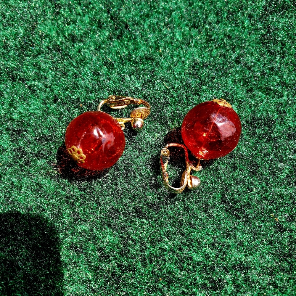 VTG Richelieu Lucite Stud Earrings, Apple Lucite Gumball Earrings, MCM Retro